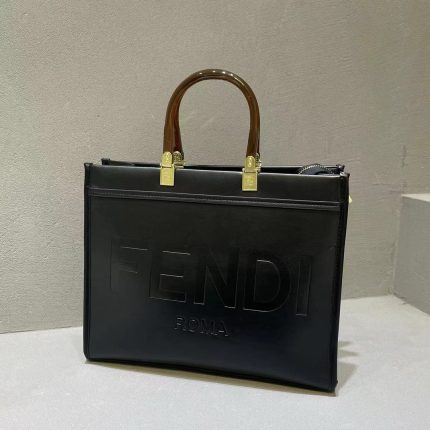حقيبة Fendi