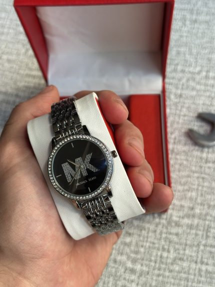 ساعة مايكل كورس