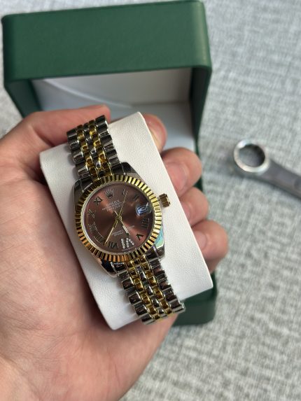 ساعة رولكس نسائية