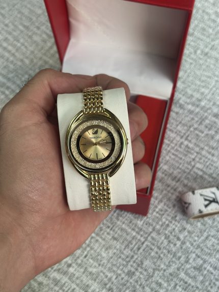 ساعة شواروفسكي