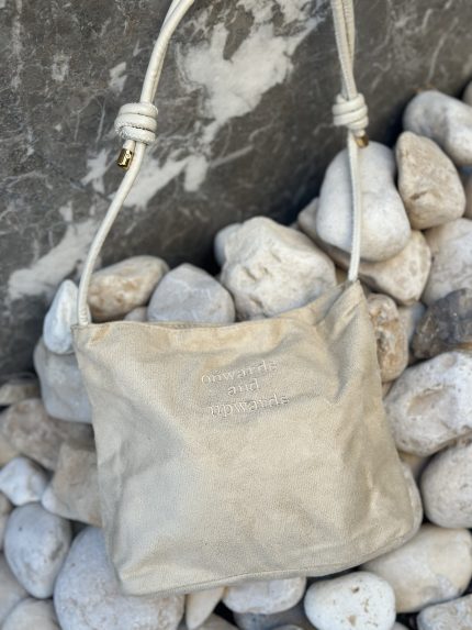 حقيبة قماش صغيرة