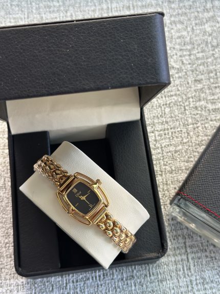 ساعة Dior