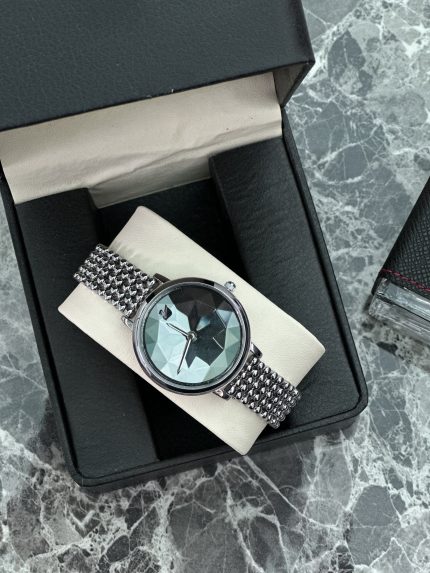 ساعة شواروفسكي