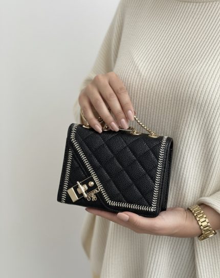 حقيبة جلد اسود