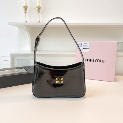 MIU MIU مع البوكس