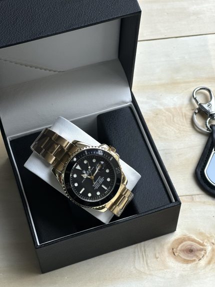 ساعة رولكس ذهبي