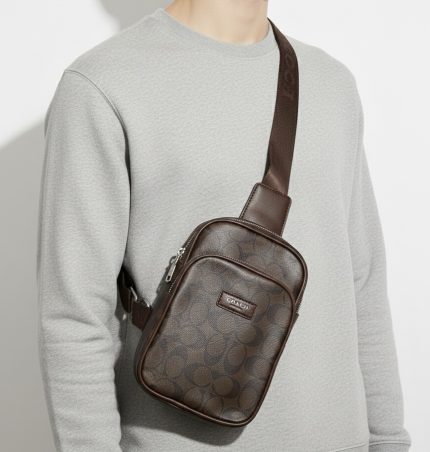 Coach حقيبة كتف