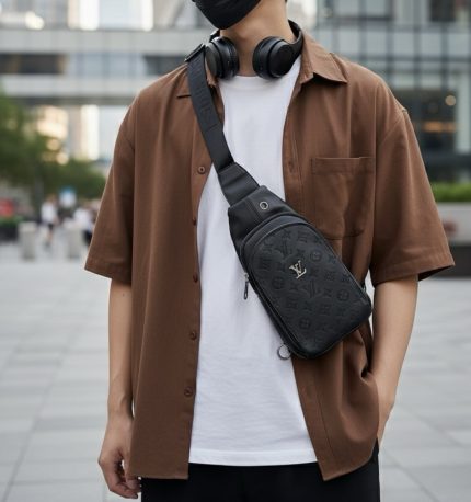 حقيبة كتف LV