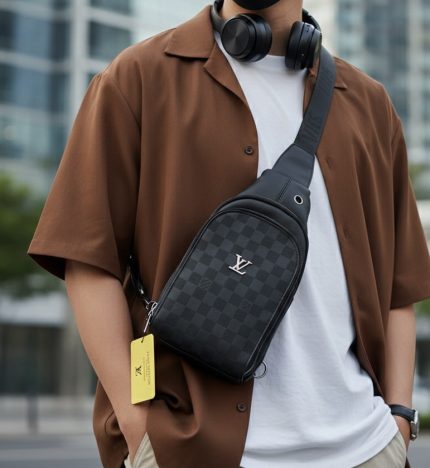 حقيبة كتف LV