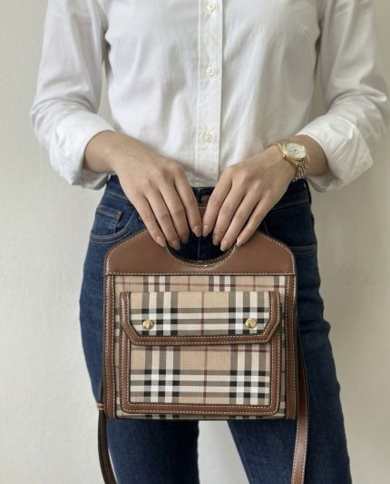 Burberry حقيبة