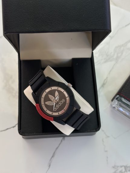 ساعة Adidas