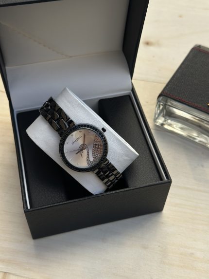 ساعة شواروفسكي