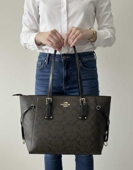 Coach حجم كبير