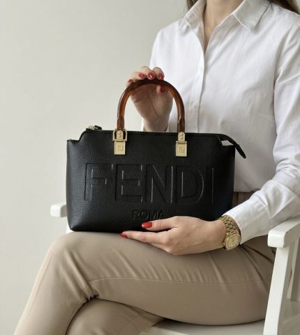 Fendi حقيبة