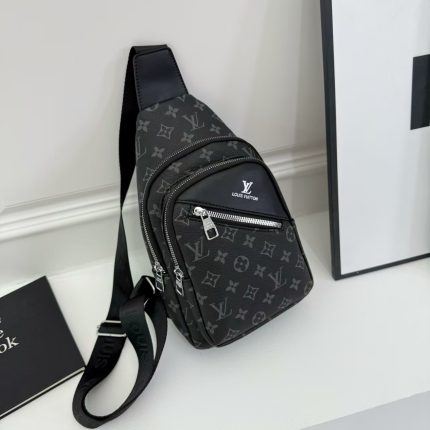 LV حقيبة كتف