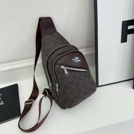 Coach حقيبة كتف