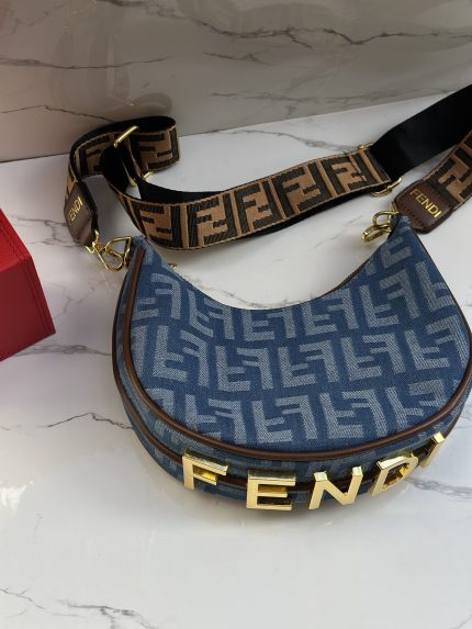 Fendi حقيبة