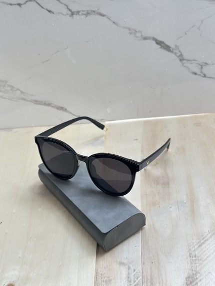 نظارة ستاتية