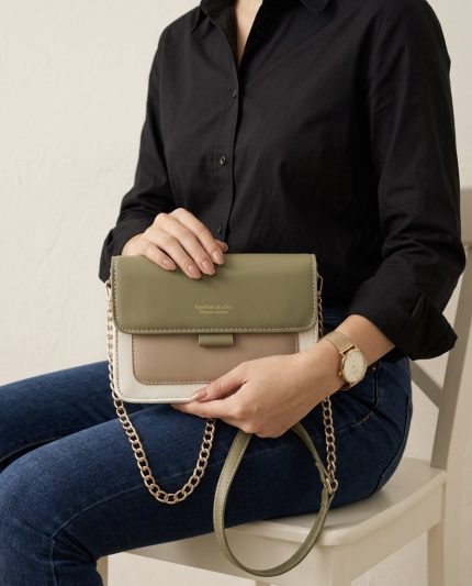 حقيبة كلاسيكية