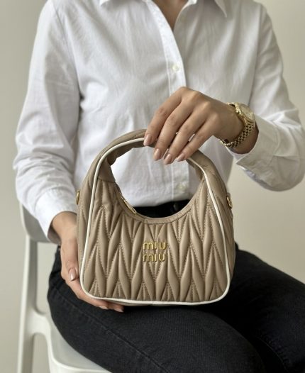 MIU MIU مع البوكس