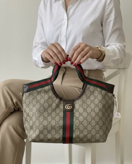 Gucci الحجم الكبير