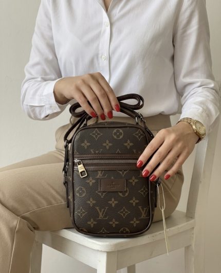 LV حقيبة كتف
