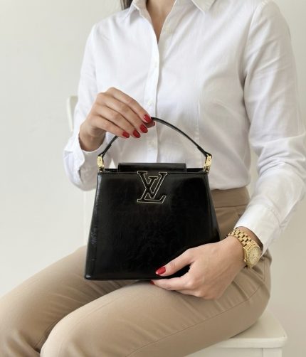 LV مع البوكس