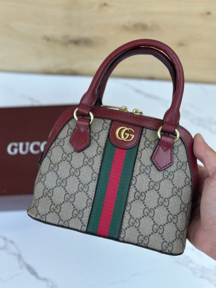 Gucci مع البوكس