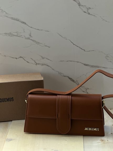 Jacquemus مع البوكس