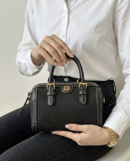 Tory Burch مع البوكس