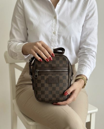 LV حقيبة كتف