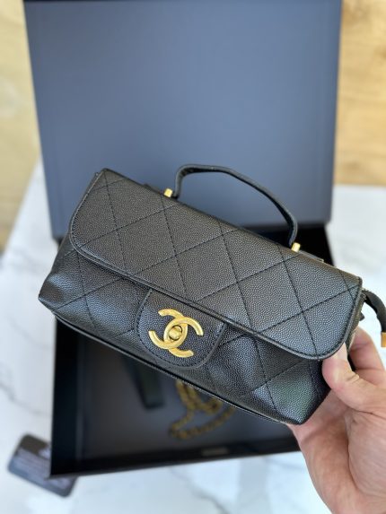 Chanel حقيبة مع البوكس