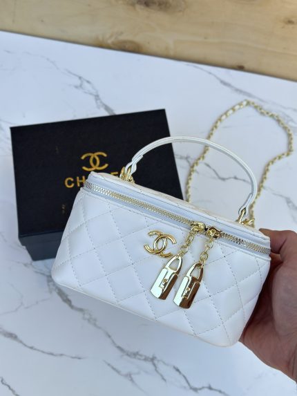 Chanel مع البوكس