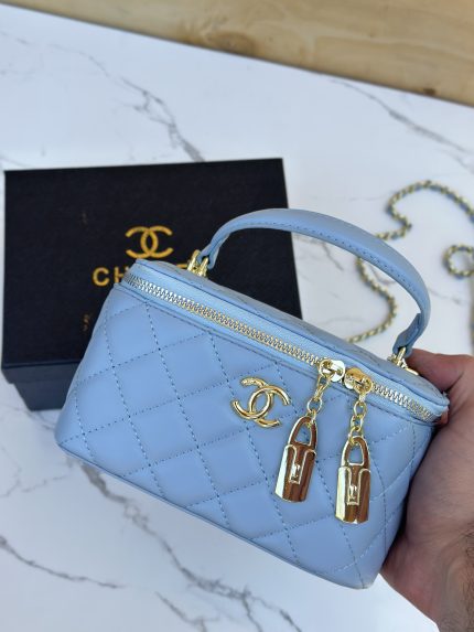 Chanel مع البوكس