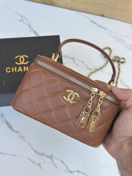 Chanel مع البوكس