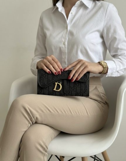 Dior جزدان