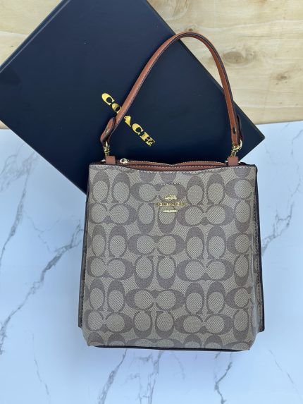 Coach حقيبة مع البوكس
