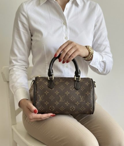 LV مع البوكس