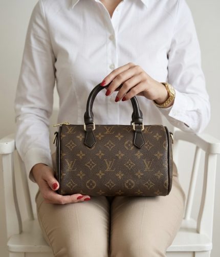 LV مع البوكس