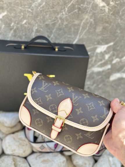 LV مع البوكس
