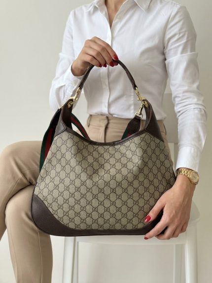 Gucci الحجم الكبير