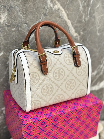 Tory Burch مع البوكس